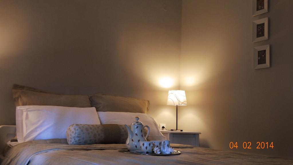 Smaragdi Studios Пефкарі Номер фото