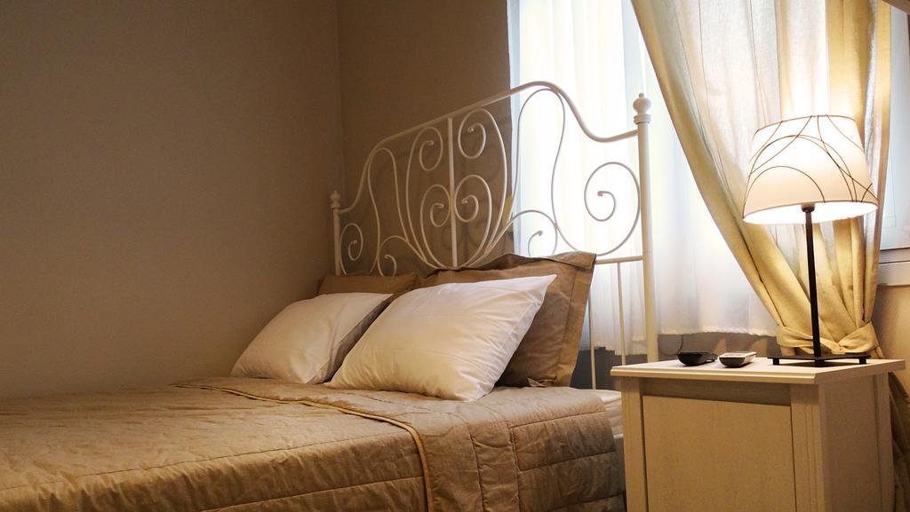 Smaragdi Studios Пефкарі Номер фото